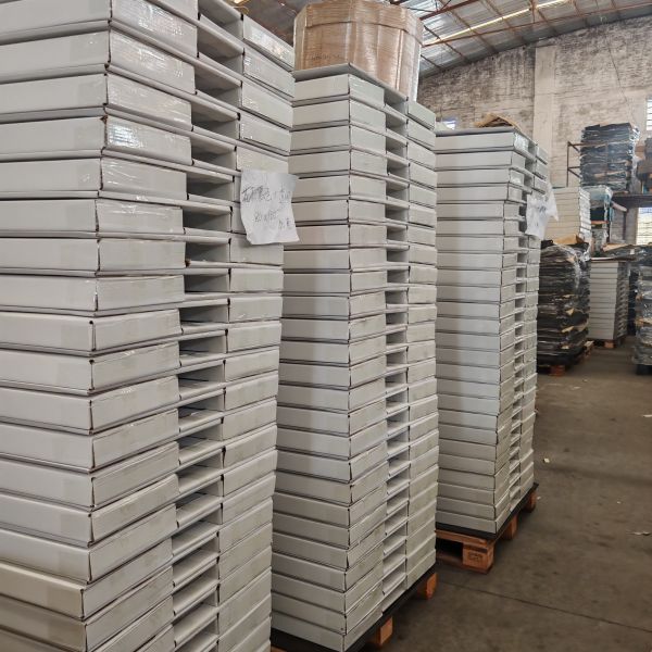 Mannual Polycarbonate Window Awning With Transparent 2.5mm Polycarbonate Solid Sheet Or 5.0mm Polycarbonate Hollow Sheet Made From PC Materials Of