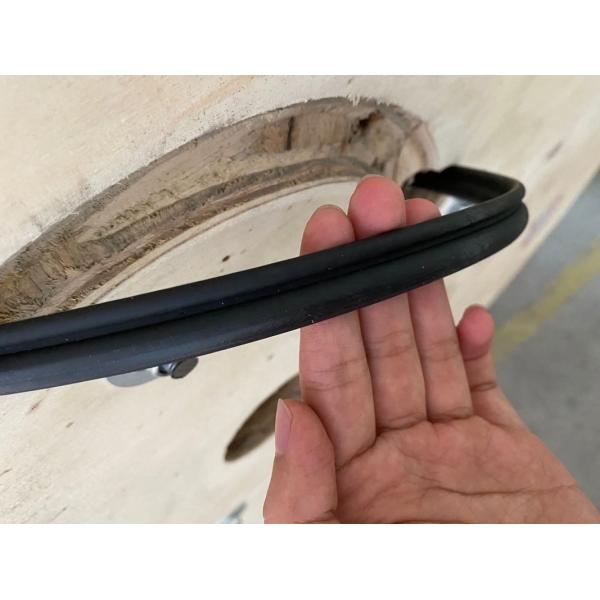 UV PE Jacket Aerial Figure 8 Fiber Optic Cable 9.0*14.8mm Outer Diameter for Speed Data Transfer