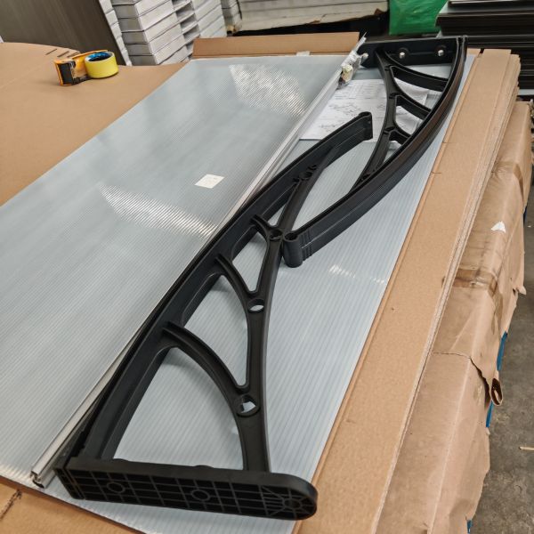 Mannual Polycarbonate Window Awning With Transparent 2.5mm Polycarbonate Solid Sheet Or 5.0mm Polycarbonate Hollow Sheet Made From PC Materials Of