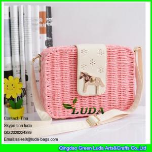 China LDTT-014 light pink straw bags for girls, fashion rattan handbags with metalic horse on sale