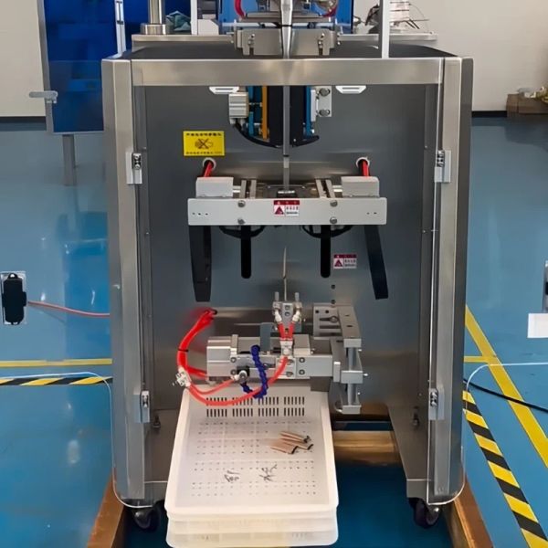 Intelligent Automatic Bag Packing Machine 2.4kw Liquid Paste Packing Machine