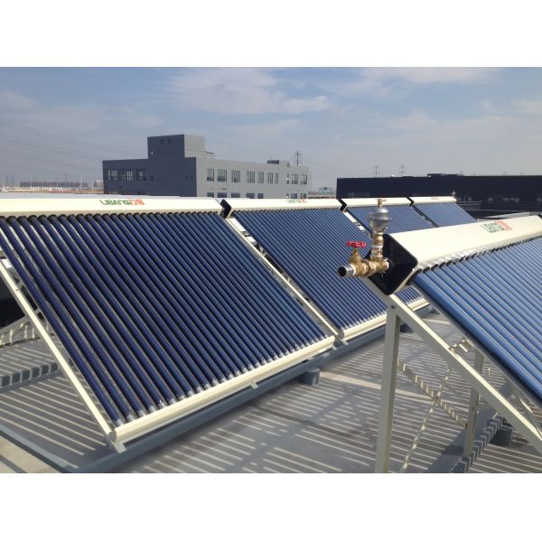 Hotel / Hostels Pressurized Solar Hot Water Heating System With Intelligent