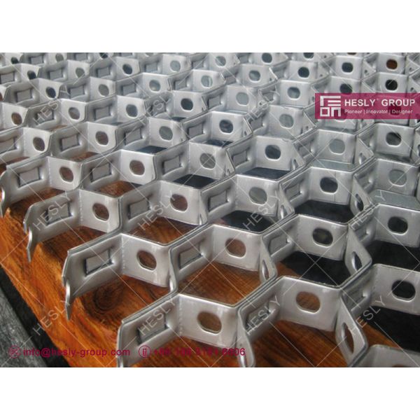 SAE1020 Hex Mesh for mining industry, Hex grid | thickness 2.0mm, height 19mm, opening 50mm
