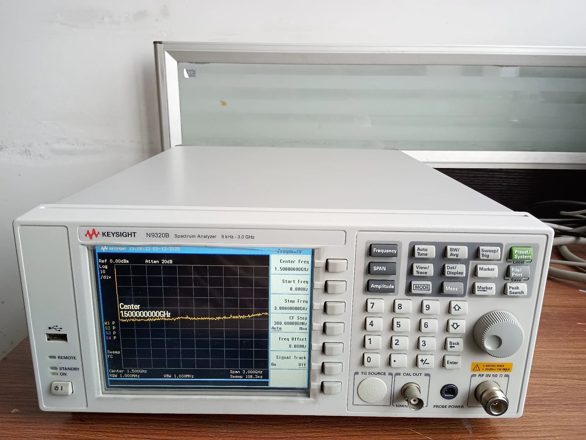 Used 3 GHz Compact RF Spectrum Analyzer Agilent Keysight N9320B