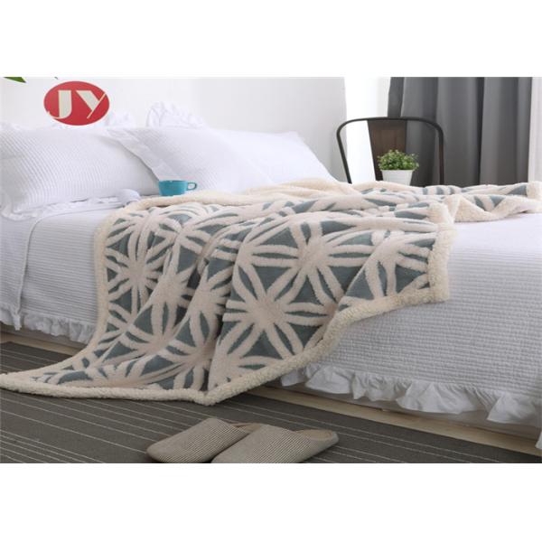 Jacquard Coral Sherpa Fleece Blanket , 100% Poly Fleece Blankets Double Layer soft