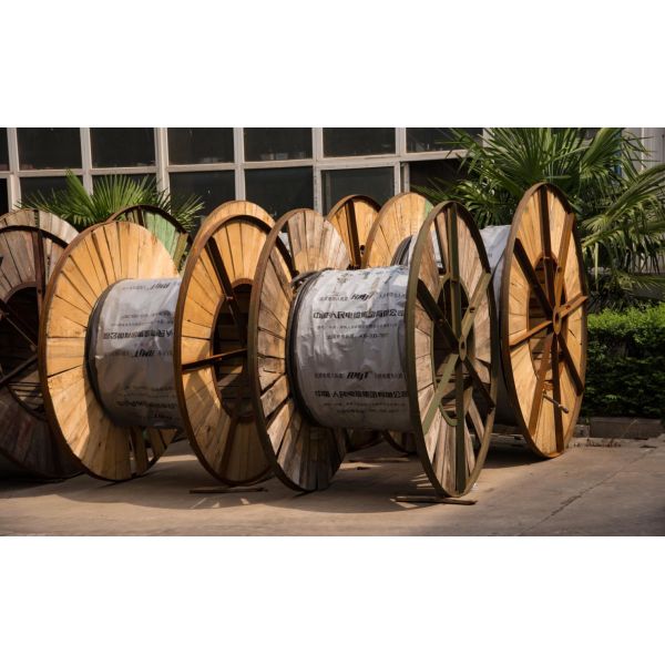YJV Cable Medium Voltage XLPE Insulated Power Cable 15kV Rated Voltage 3 Core Steel Armored Cable