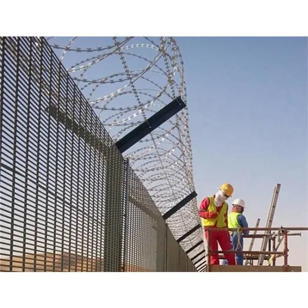 Galvanized 358 Wire Mesh Fencing For Poultry Farms