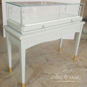 Simple Beautiful Jewelry Showcase Display With High - End Led Light