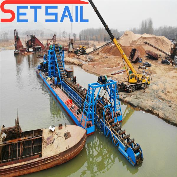 Chain Bucket River Diamond Dredger with Jigging Machine 380V Voltage and 30-Day Refund