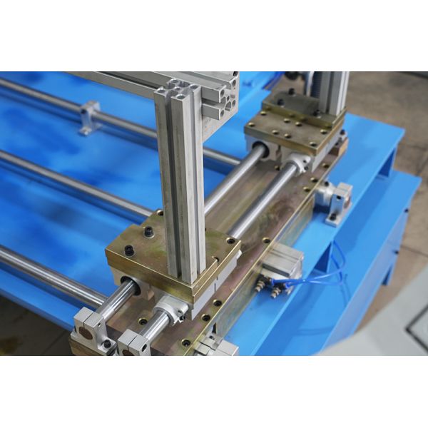 CNC Welding Machine with Four-Side Welding and Touch Screen Operation for Handmade Sinks Featuring ±0.1mm Positioning Accuracy