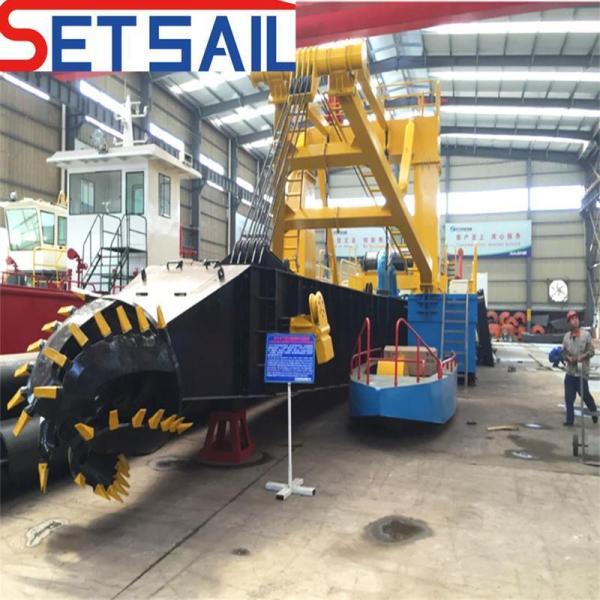 Diesel Engine 24inch Cutter Suction River Sand Dredger with Pump