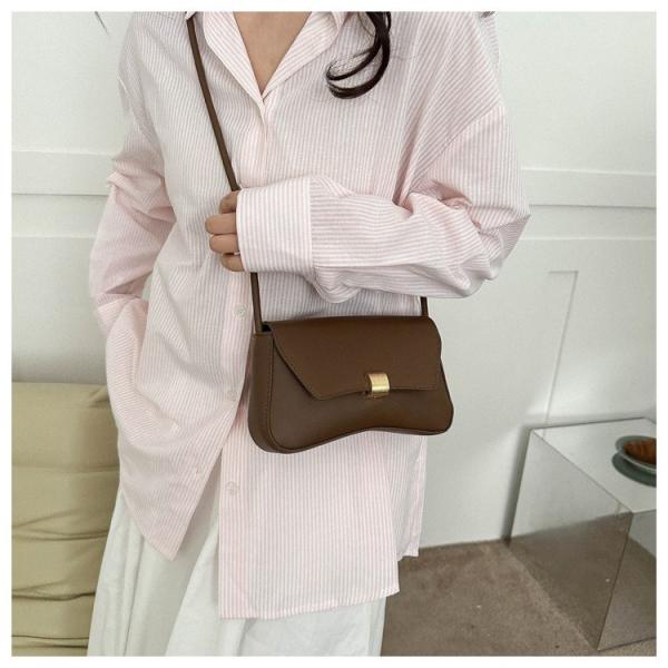 PORTABLE Saddle Bag Purse 2023 Collection Designer Handbags for Women's Portable Size