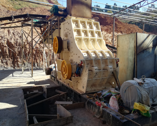 Customizable Hammer Mill Crusher with ≤3 mm Materials Outlet, 320kw Power, and 2 Years Warranty for Mineral Processing