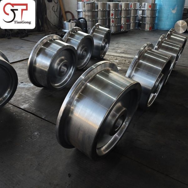 Precision-Machined Crane Trolley Wheels on Gantry Crane Runway Beams