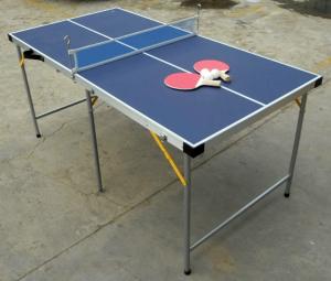 China 5FT Folding Indoor Table Tennis Table , Easy Carrying Portable Ping Pong Table on sale
