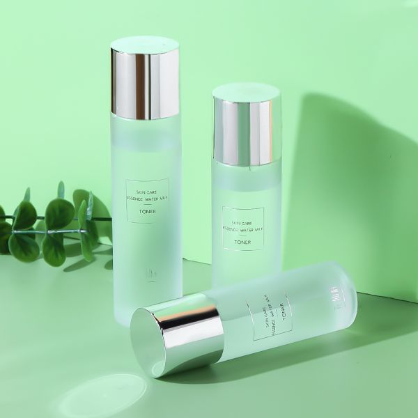 100/120/150ml Leak-proof Shatter-resistant PET Essence Bottle with Customizable Silver/White Caps