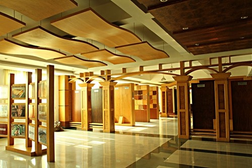 Customized Dyed Maple Veneer Natural Wood Figured Maple Veneer