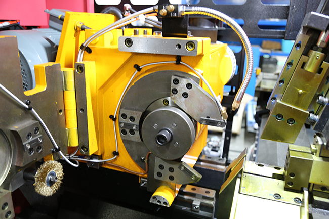 2600MM Automation High Speed Circular Saw Machine Heayy Duty Horizontal Circular Saw ODM