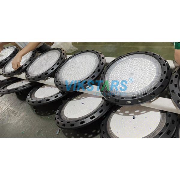 Stadium High Bay Led Light 150lm/W with Ring Hook And Bracket Arm