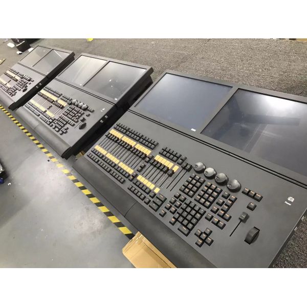 MA2 Controller PC Computer Big Wing Light Console With Touchscreens
