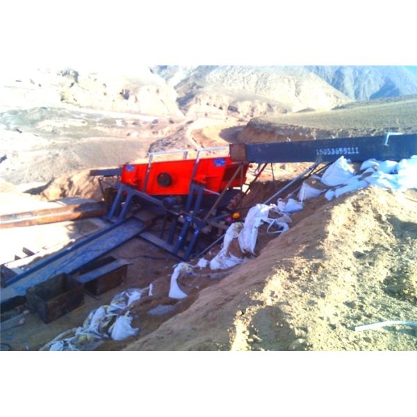 Double Deck Vibrating Screen Gold Mining Machine Processing Capacity 150t/H