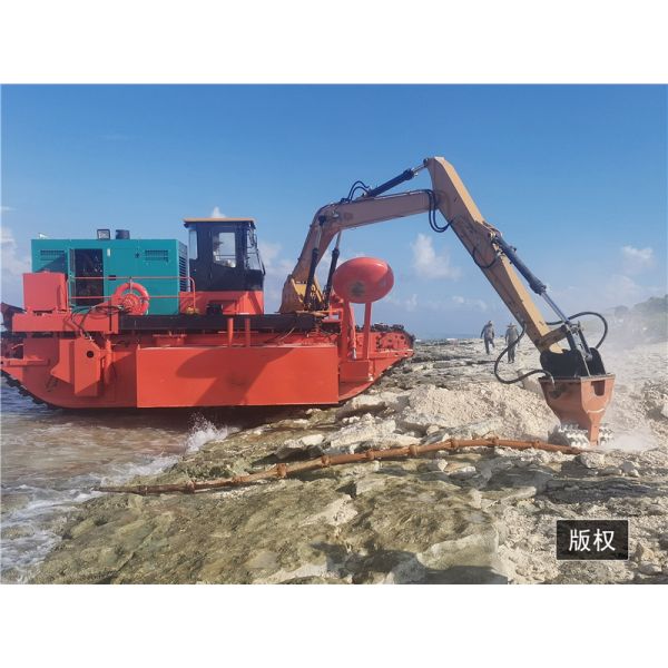 Amphibious Sand Dredging Machine With 10 Inch Draught Dismantle Structure
