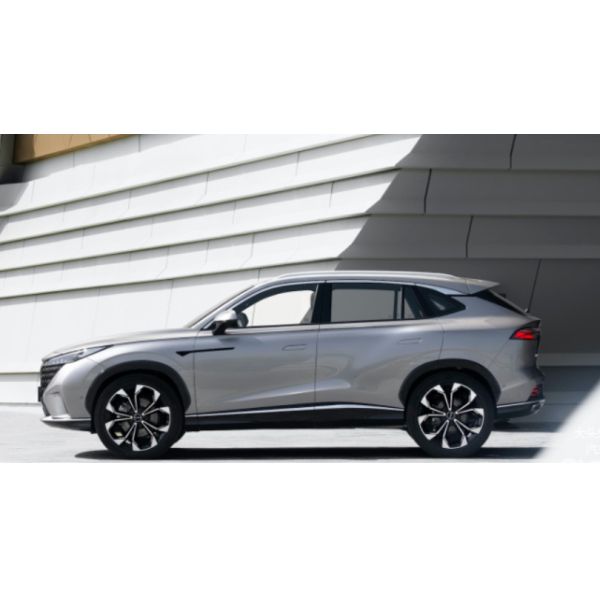 2024 popular gas vehicle with 24.6-inch fully laminated high-definition dual screen in stock