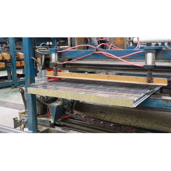 ISO Panels Fireproof Structure Building Board Rock Wool Sandwich Panel Partition Wall Panels