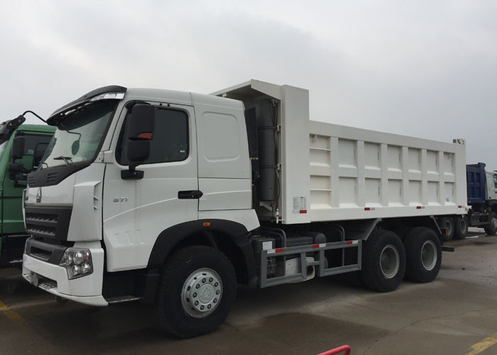 White Color Sinotruk Howo Dump Truck High Fuel Efficiency 30 - 40 Tons For Mining
