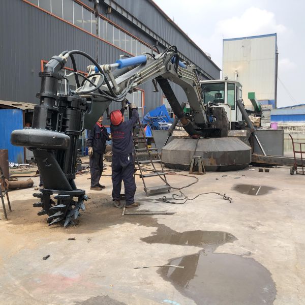 Hot Selling Amphi Excavator Dredger Machine Multi-functional Amphibious Dredger in Philippine