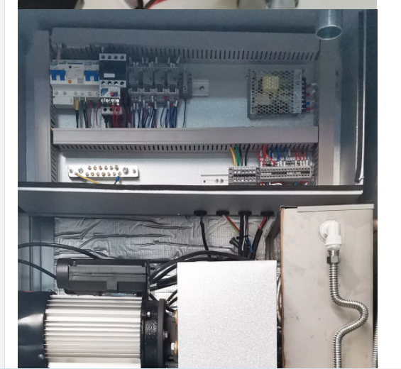 Self Service Car Washing System Manual Car Cleaning Machine Using Card Recharge or Coin Recharge .