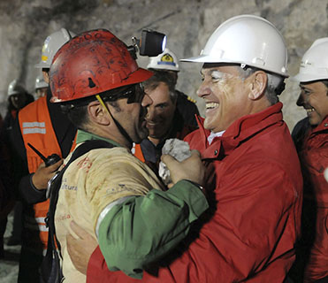 7000Lux KL4.5LM LED Mining Cap Lamp with 16H Runtime IP68