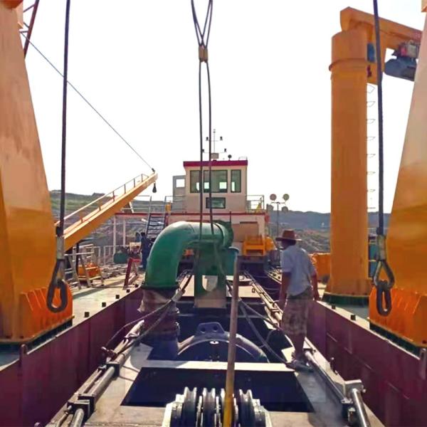 US 100000/Set Customized Diesel Enigne Hydraulic Dredger with Suction Pump and Anchor Rod