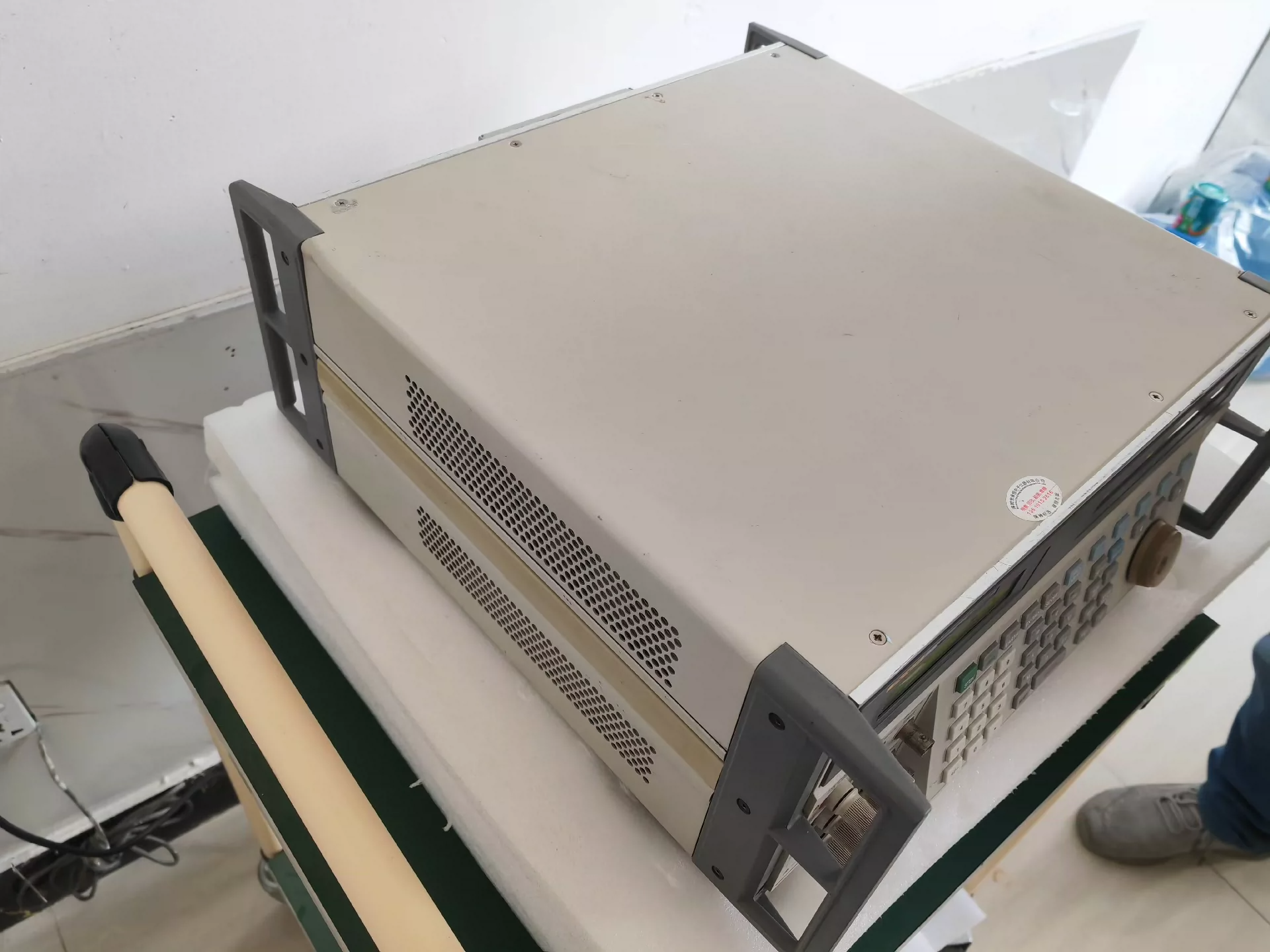 5720A Fluke Multifunction Calibrator With Colour Touchscreen