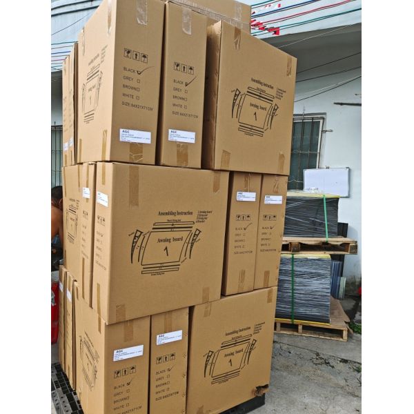 Length Of Bracket 1000mm PC Canopy Featuring 5.0mm PC Hollow Sheet Or PC Solid Sheet Perfect For Industrial Applications