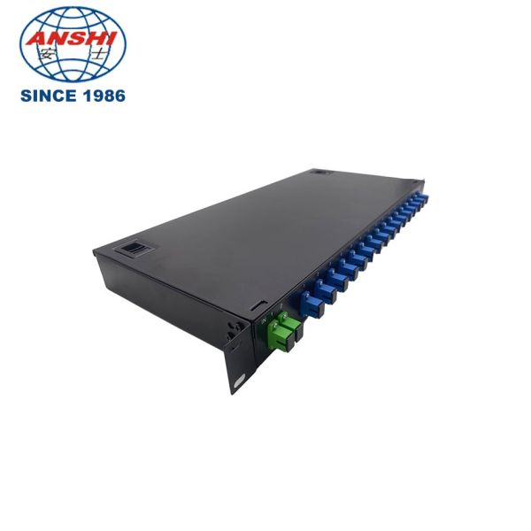 19-Inch Rack Mount Fiber Optic Splitter with 1:8 SC/UPC Micro Splitters for Outdoor FTTH Systems