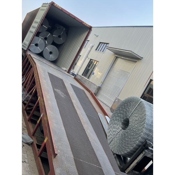 Ten Lines Galvanized Wire CWC Pipeline Reinforced Mesh Point Welded