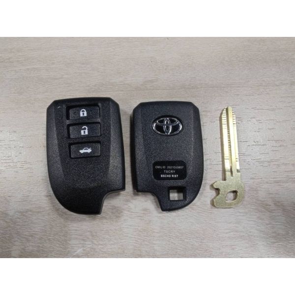 2/3 Button Toyota Yaris L Yaris Vios Smart Keyless Shell