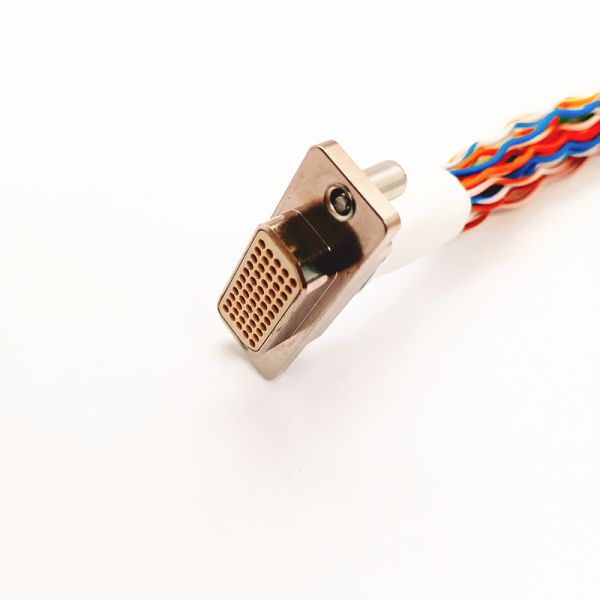 HJ30J High-Speed Electrical Connector with 1.27mm Pitch and Metal Shielded Housing for Differential Signal Transmission
