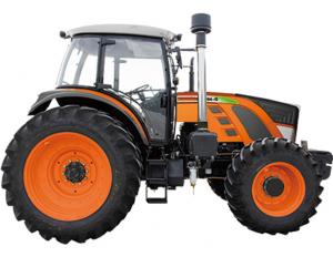 China Durable 4WD Green Diesel Mini Tractor , Compact Garden Tractor High Reliability on sale