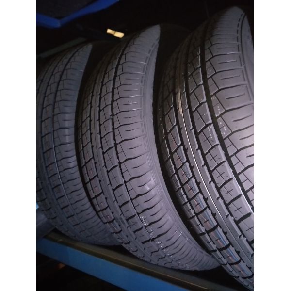 ISO CCC DOT Passenger Car Radial Classic Mud Tires 285/75R16