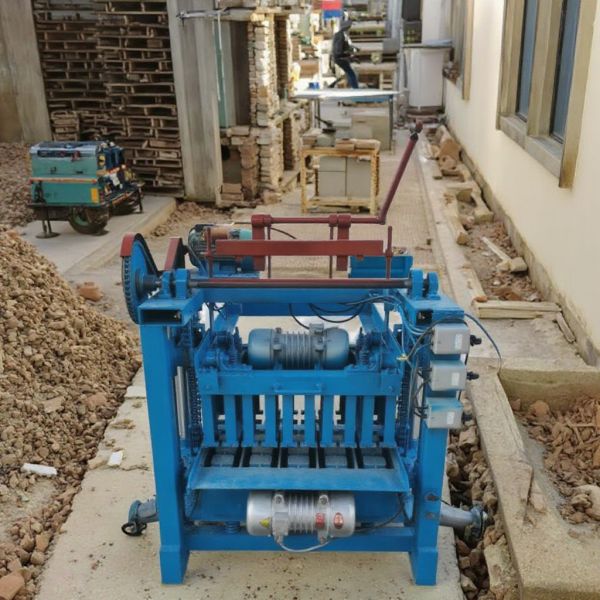 New Product 4-35b Model High Quality Semi-automatic Brick Making Machine for Construction Projects