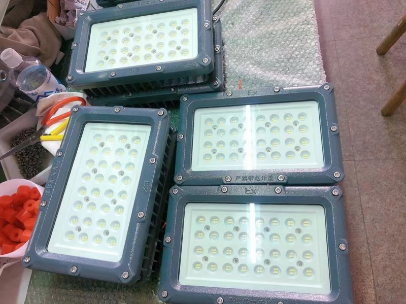Industrial Explosion Proof LED Light | Zone 1 & 2 Hazardous Location Lighting