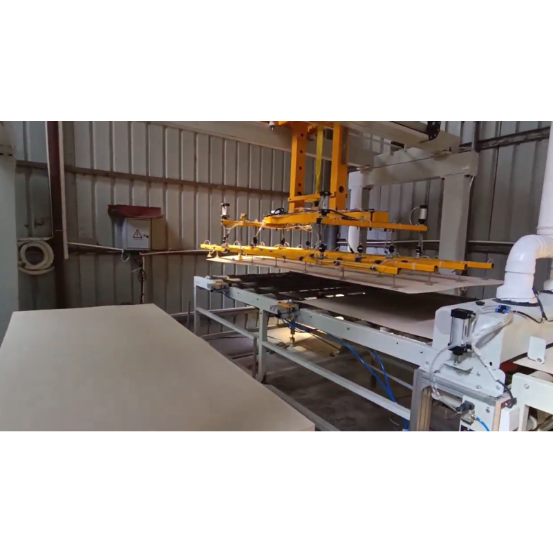 Three Axis Palletizing Robotic Arm For Loading Materials 4 Pcs/Min