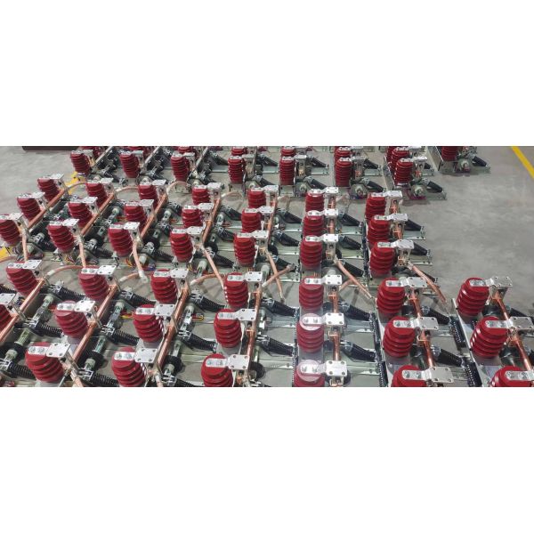 JN15-12/31.5kA-210mm High Voltage Earthing Switch / Ground Switch Simple Structure