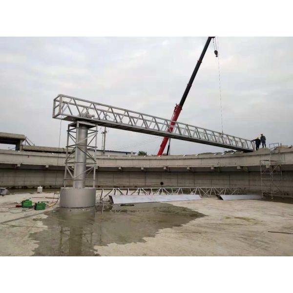 Single Pipe Slurry Scraper Systems , Center Drive Automatic Slurry Scrapers