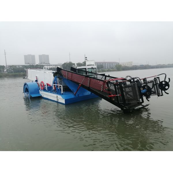 Gear Drive Aquatic Weed Harvester with 24 Hour Continuous Working and 4 Layers Anti-Rust Paint for Efficient Water Cleaning
