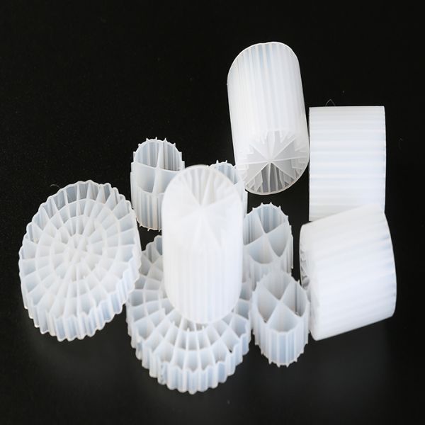 Eco Friendly Pond MBBR Filter Media Good Surface Area For Anaerobic